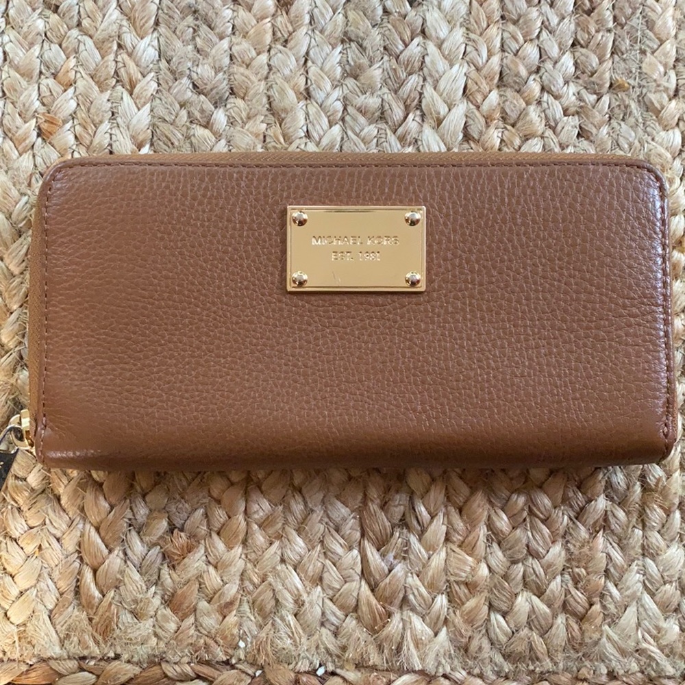 Michael kors wallet